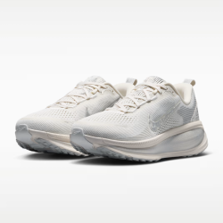 Tenis Nike W Vomero 18 SE