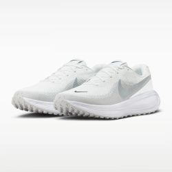 Tenis Nike Revolution 8